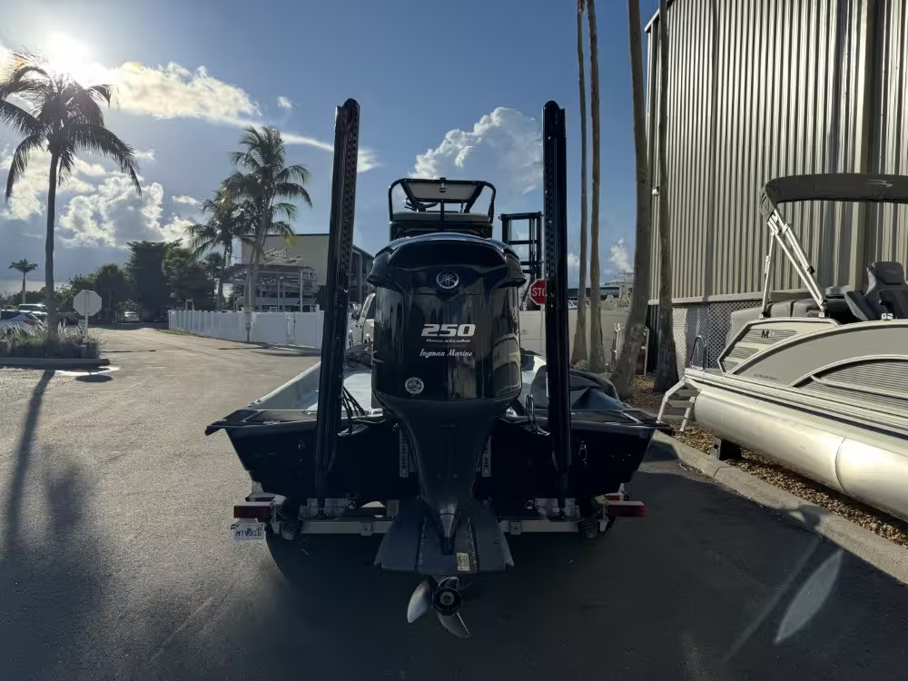 SIAM SHADE 「FINAL ROAD LAST SANCTUARY」 Used 2021 Shoalwater 23 Cat, 33946 Placida - Boat Trader